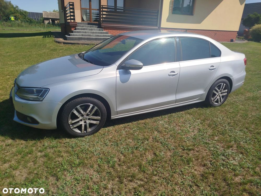 Volkswagen Jetta 1.4 TSI Highline - 1