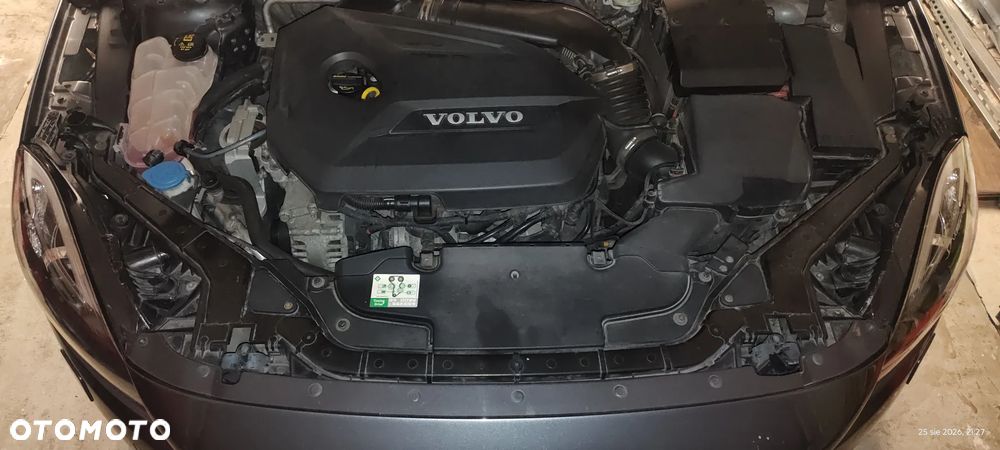 Volvo V40 T3 Momentum - 22