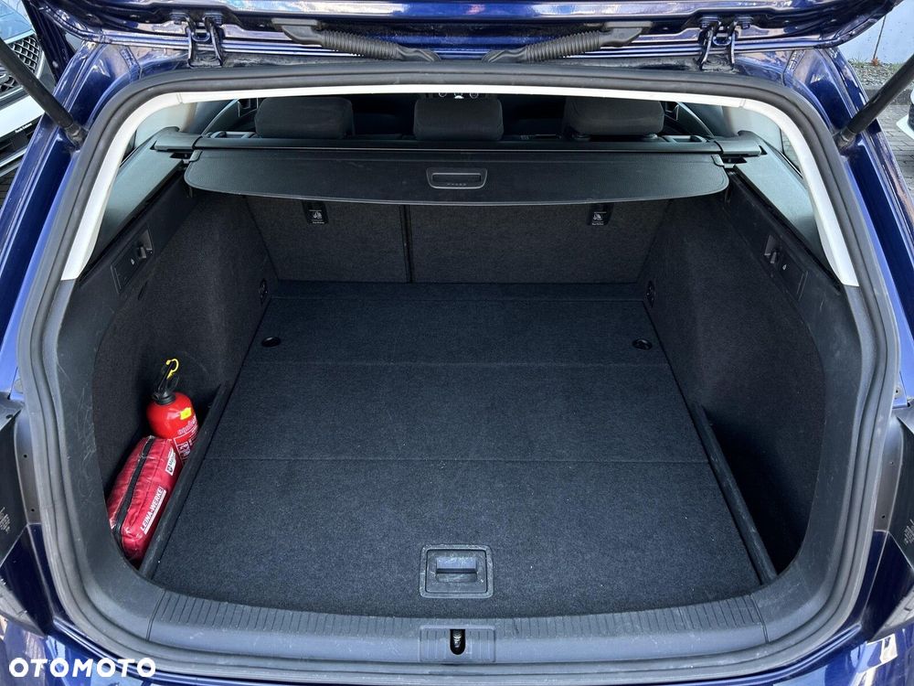 Volkswagen Golf 1.4 TSI BMT Comfortline - 26