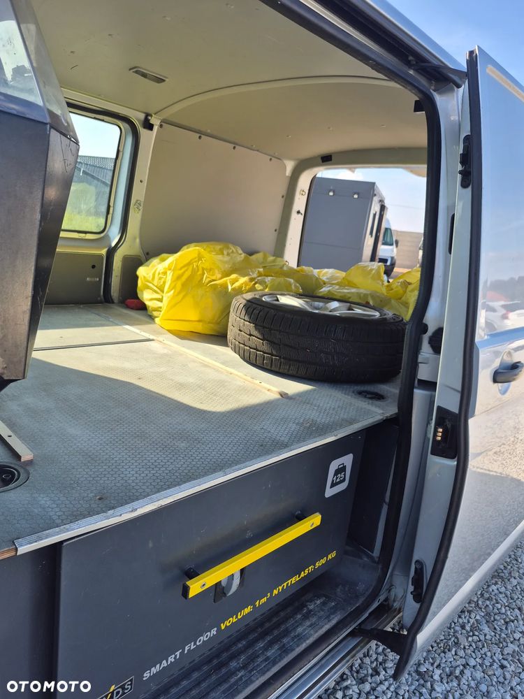Volkswagen Transporter - 27