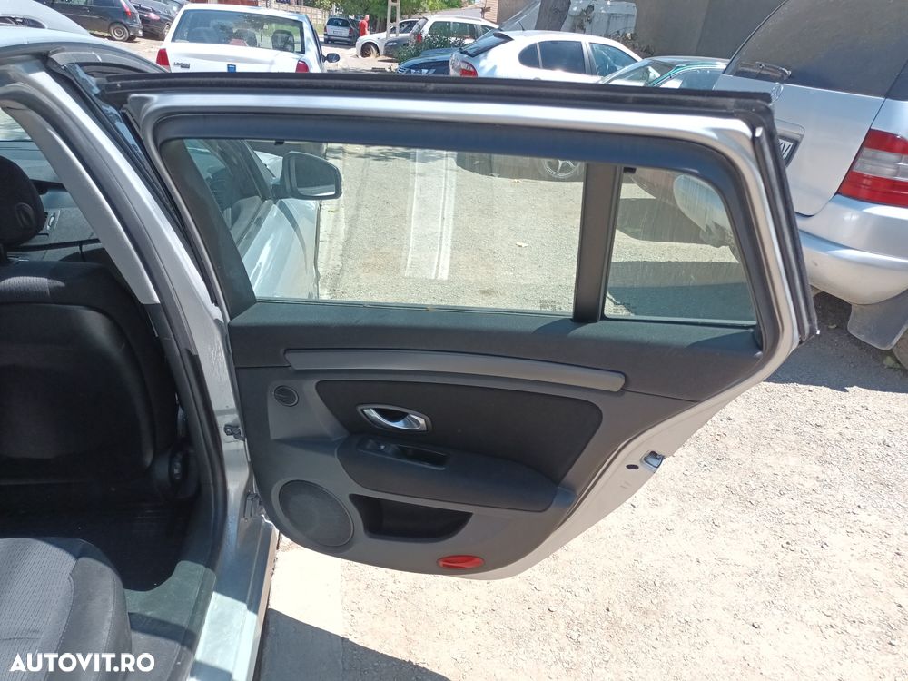 Dezmembrari  Renault LAGUNA 3  2007  > 0000 2.0 dCi (BT08, BT0K, BT0J - 5