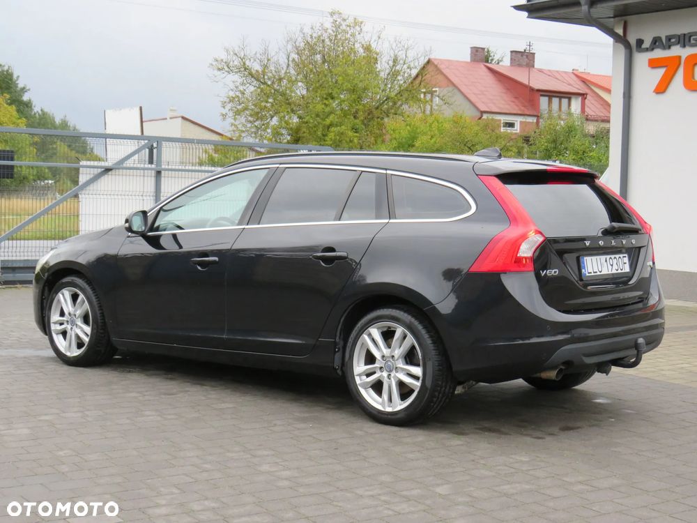 Volvo V60 DRIVe - 19