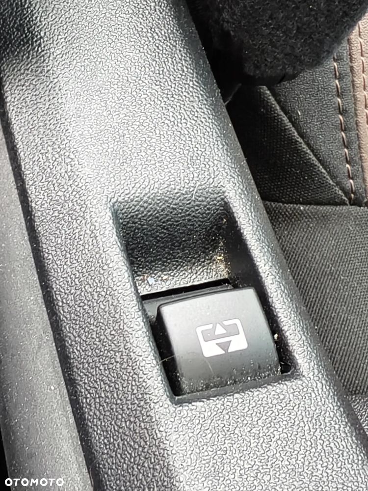 Peugeot 2008 e-HDi FAP 115 STOP & START Allure - 27