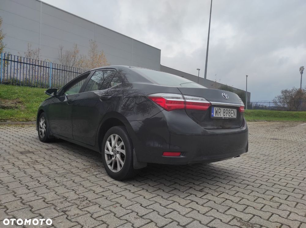 Toyota Corolla 1.6 Comfort - 12