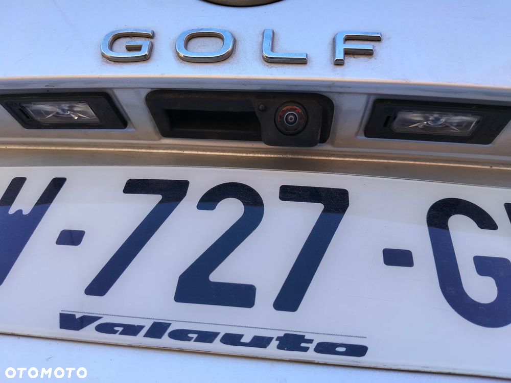 Volkswagen Golf - 10