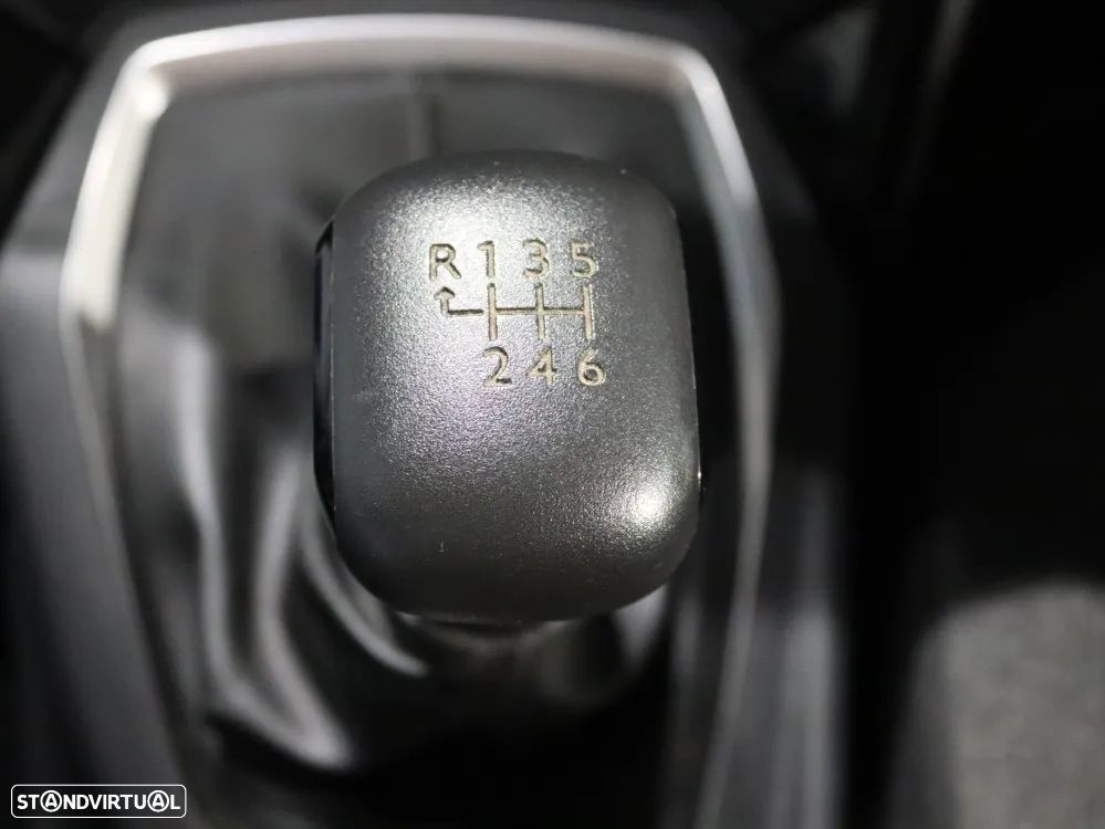 Peugeot 2008 PureTech 100 Active - 24