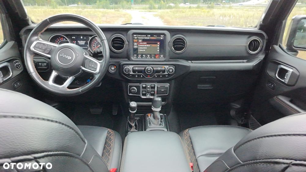 Jeep Wrangler - 21