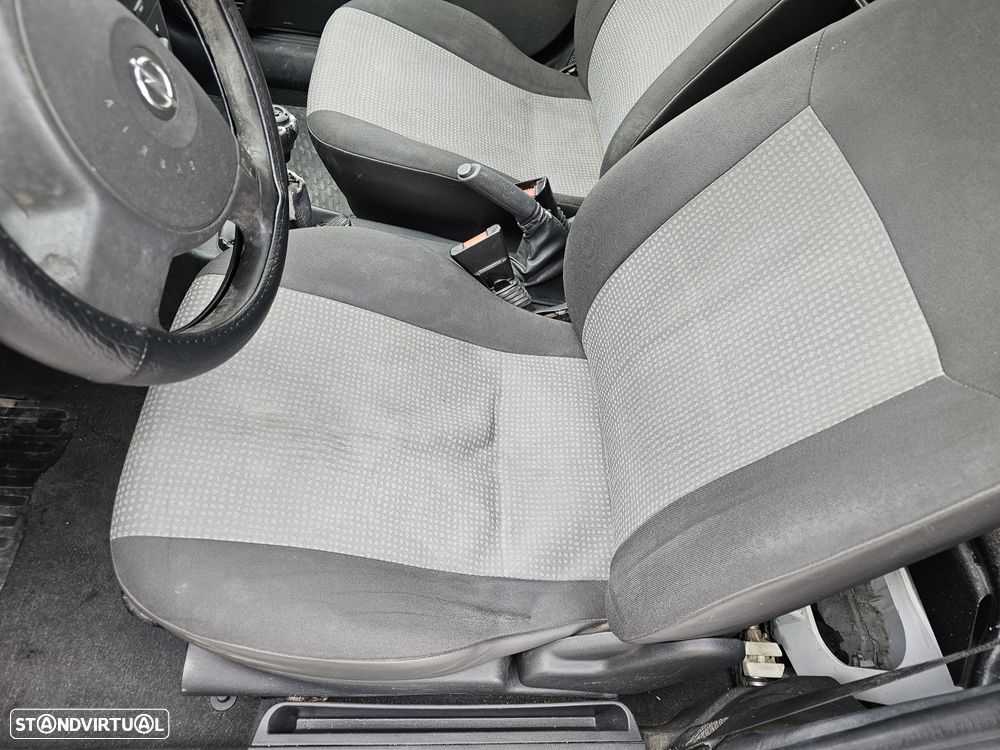 Opel combo A/C - 16