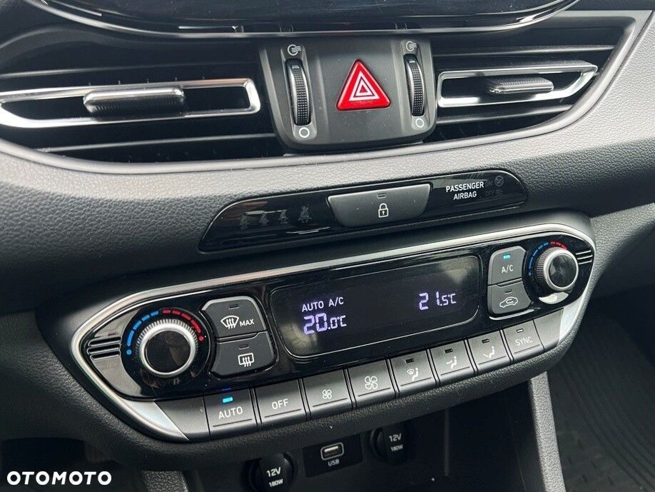 Hyundai i30 - 24