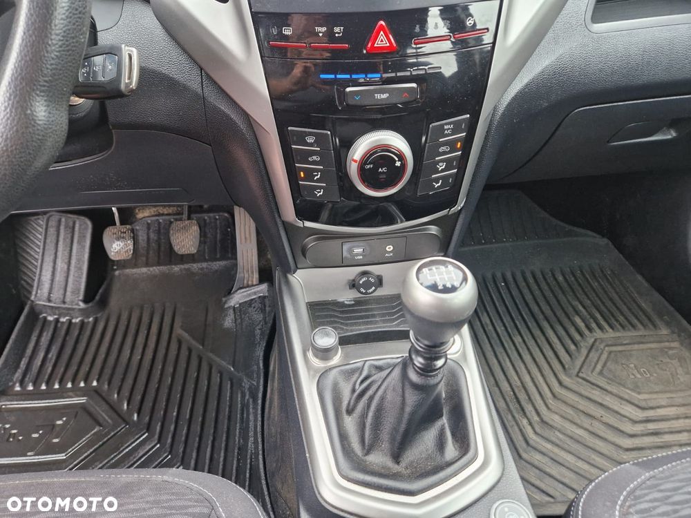 SsangYong/KGM Tivoli 1.6 Crystal Base klm - 13