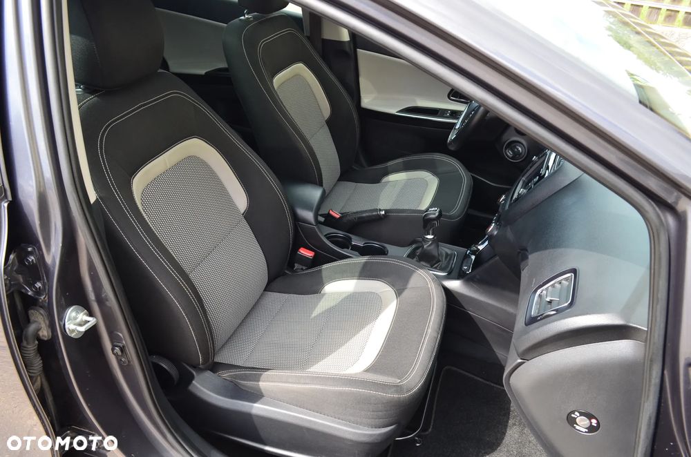 Kia Ceed 1.4 CVVT Fifa World Cup Edition - 34