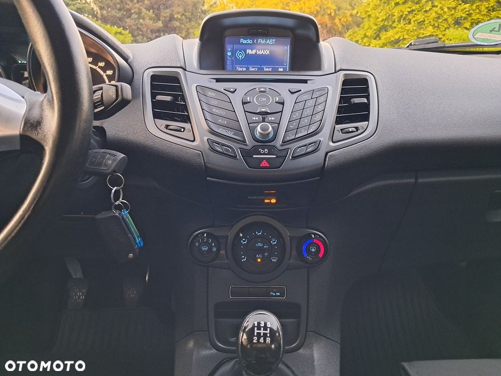 Ford Fiesta 1.25 Celebration - 20