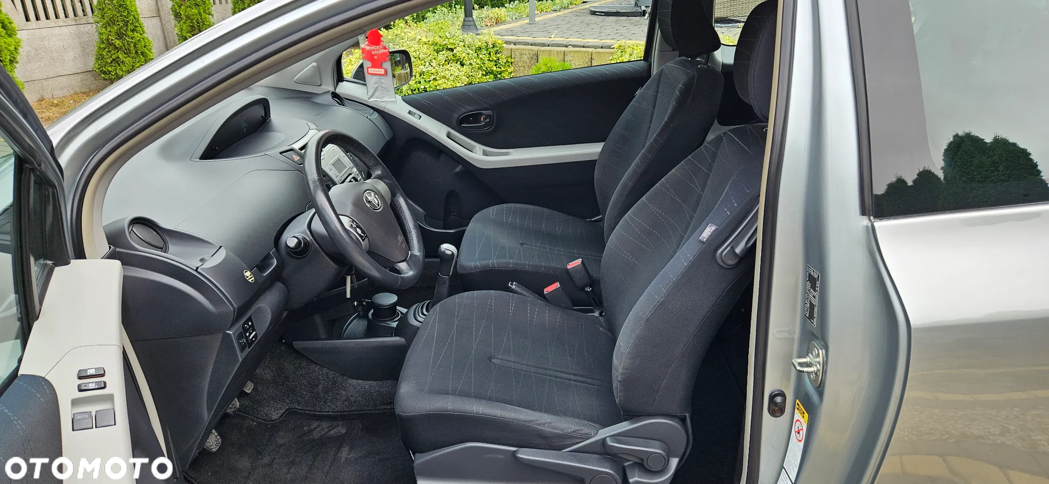 Toyota Yaris 1.3 Sol - 8