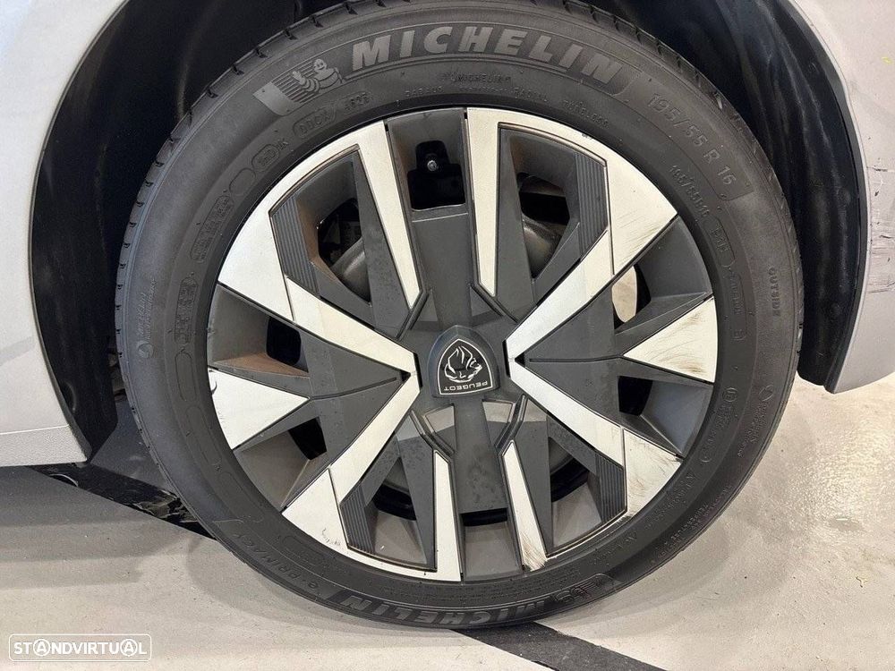 Peugeot 208 1.2 PureTech Active - 11