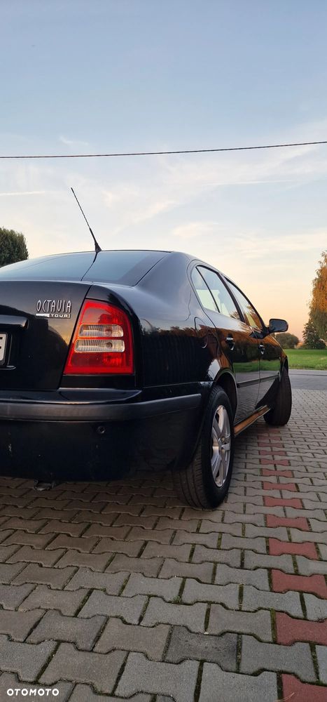 Skoda Octavia 1.6 Tour Classic - 26