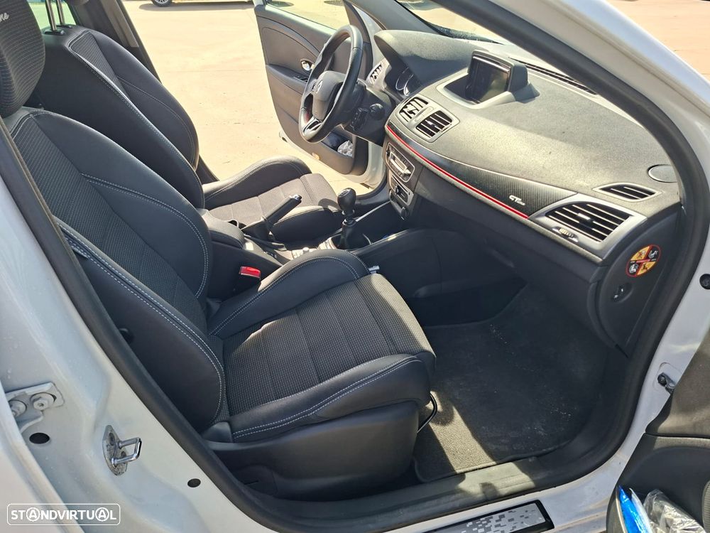 Renault Mégane Sport Tourer 1.6 dCi GT Line - 11