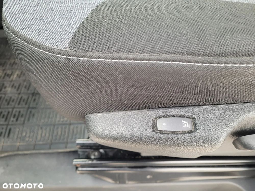 Opel Vivaro Długi L2 Webasto - 19