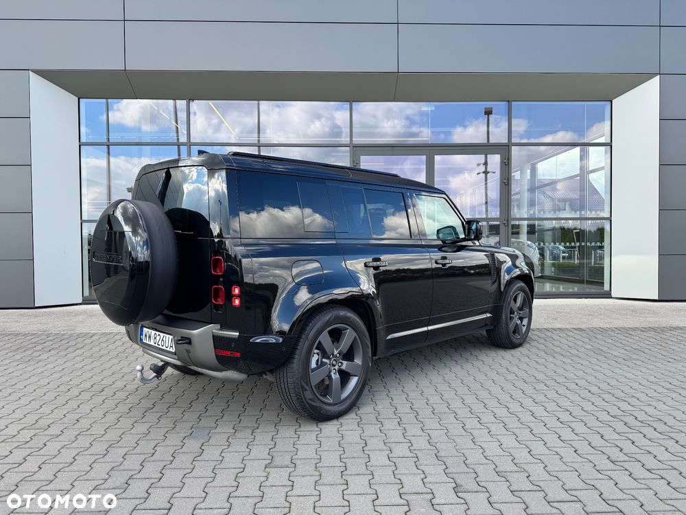 Land Rover Defender 110 D200 X-Dynamic SE - 17