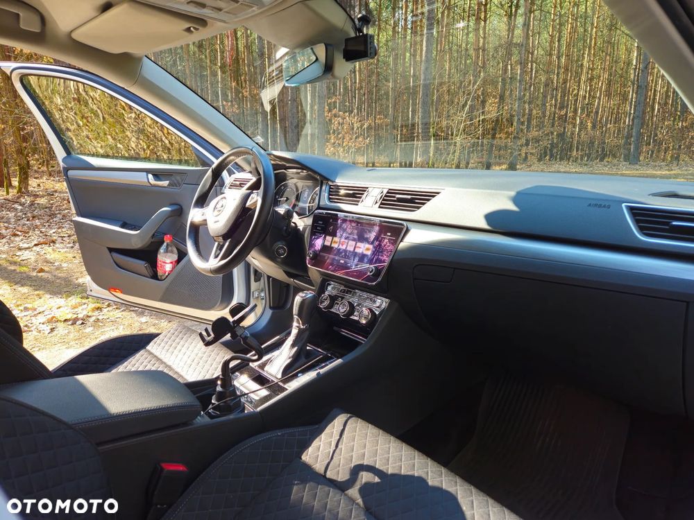 Skoda Superb 2.0 TDI SCR 4x4 Style DSG - 9