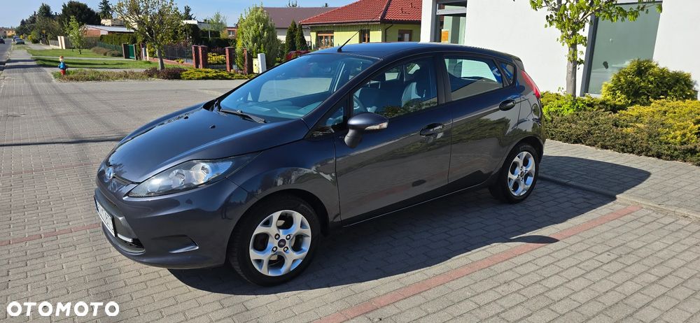 Ford Fiesta 1.25 Celebration - 19