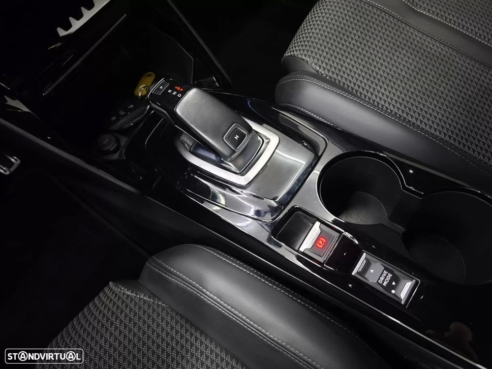 Peugeot 2008 1.5 BlueHDi GT Line EAT8 - 40