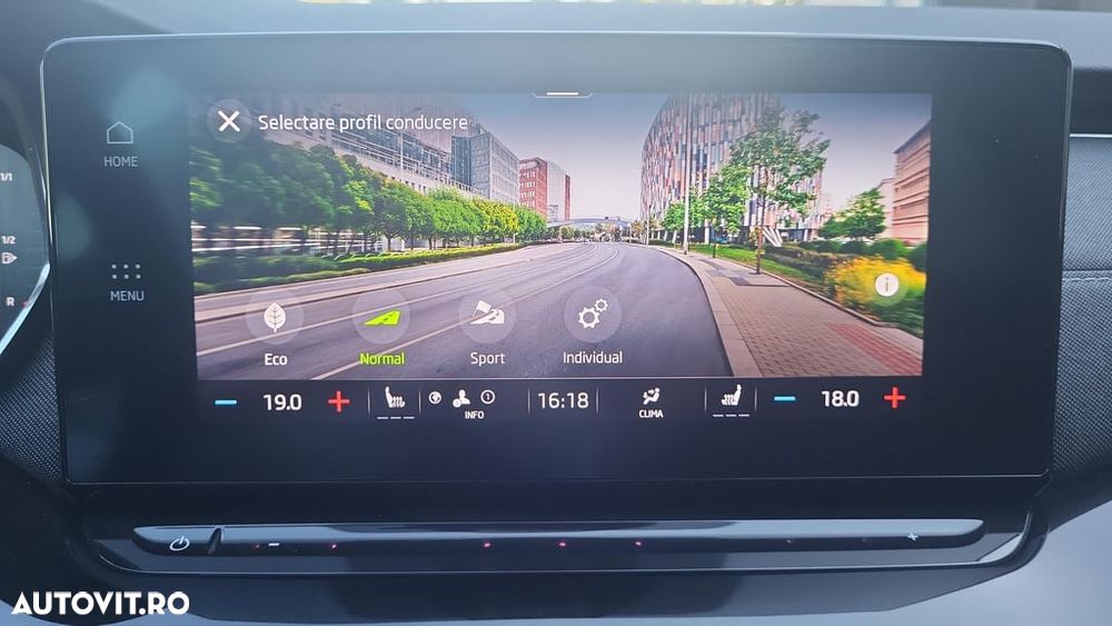 Skoda Octavia Combi 2.0 TDI DSG Style - 12