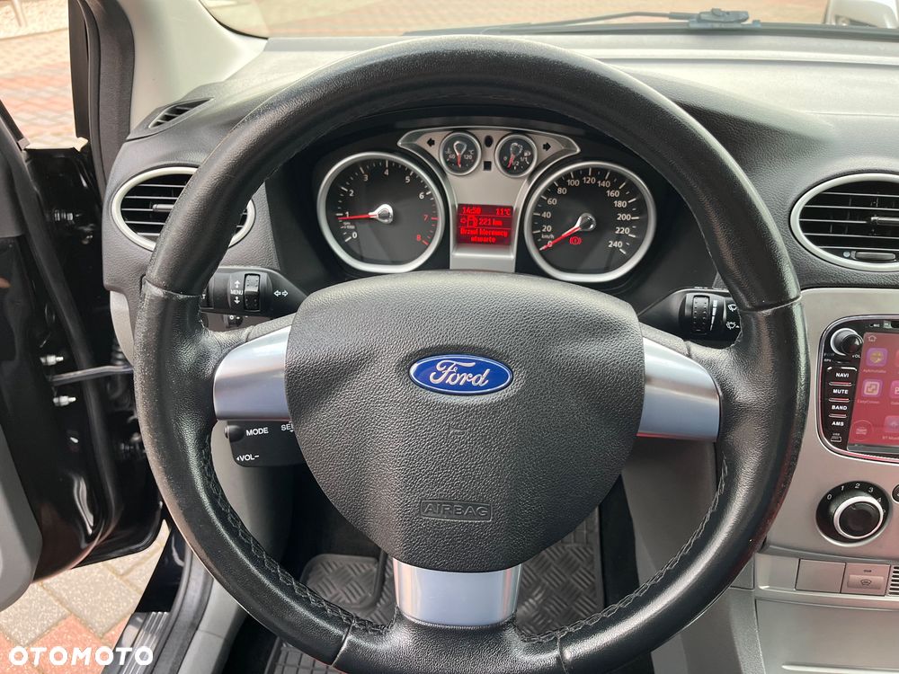 Ford Focus 1.6 Ti-VCT Sport - 25