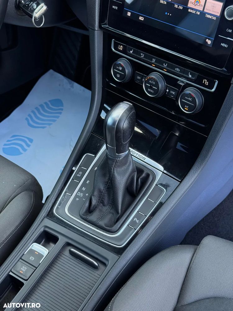 Volkswagen Golf 2.0 TDI DSG 4Motion Highline - 12