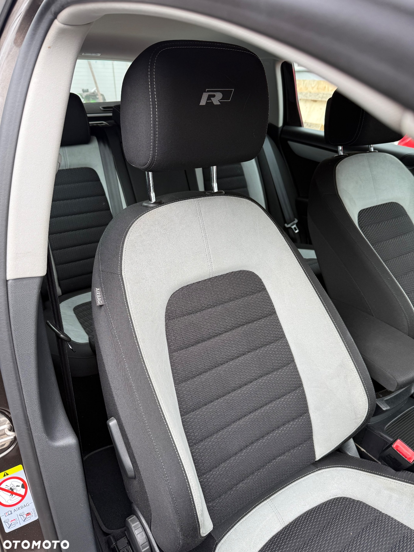 Volkswagen Passat Variant 2.0 TDI BlueMotion Technology R-Line - 15