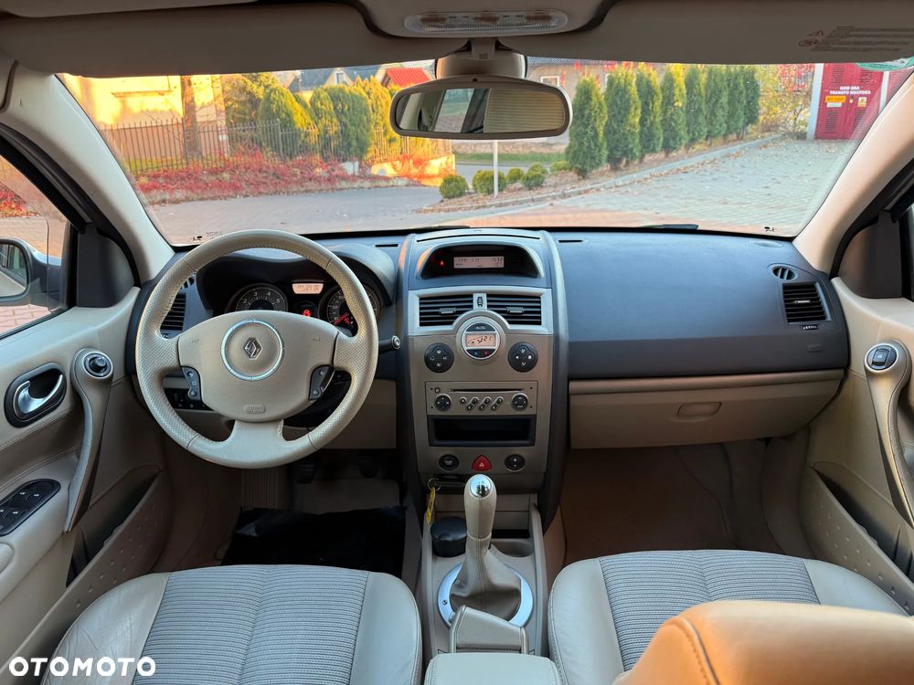 Renault Megane 1.6 16V Privilege - 21