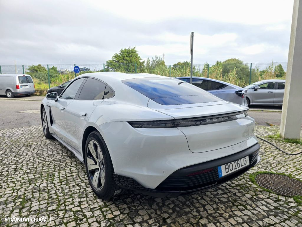 Porsche Taycan 4S bateria Performance Plus - 5