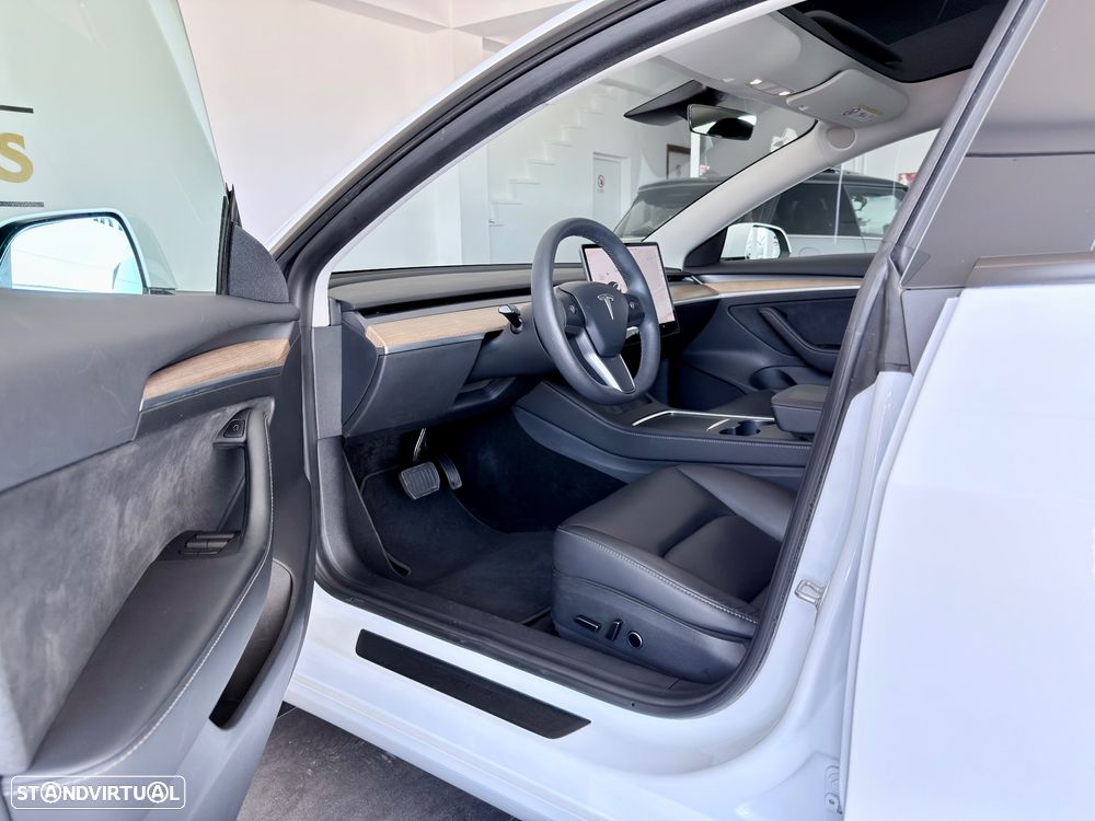 Tesla Model 3 Standard Range Plus RWD - 11