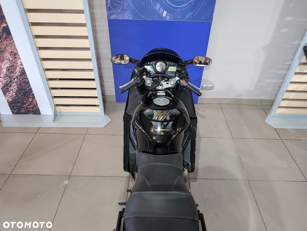 Honda CBR - 7