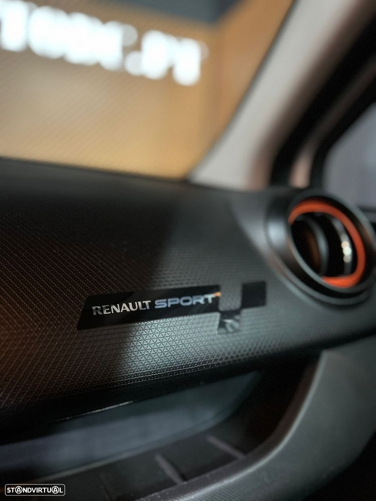 Renault Clio 1.6 T RS EDC - 13