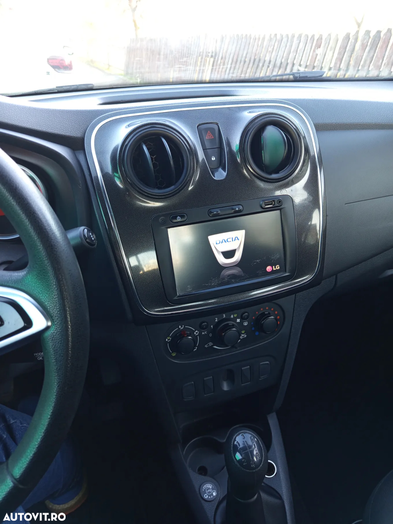 Dacia Logan ECO-G 100 Essential - 6