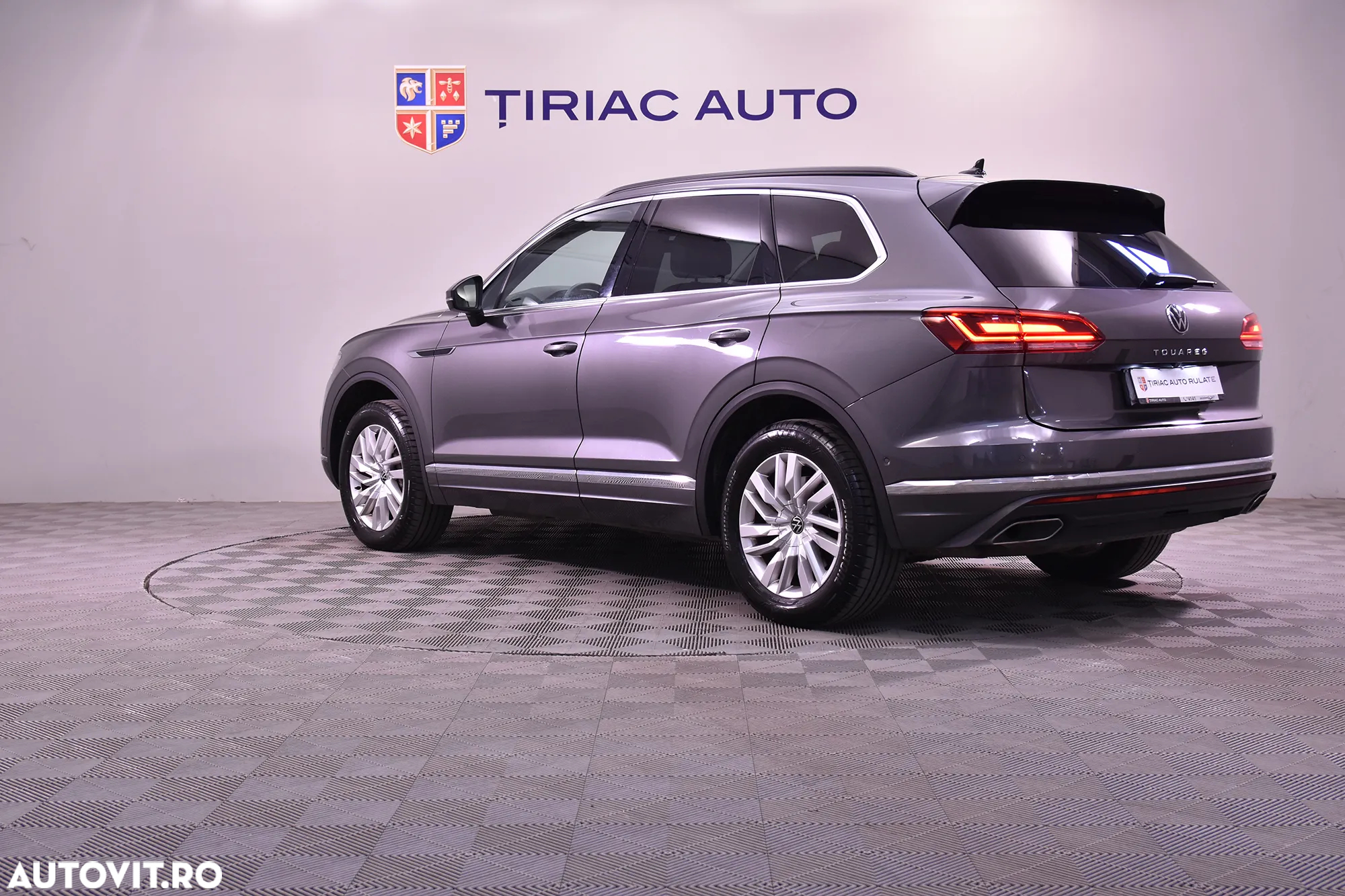 Volkswagen Touareg - 3