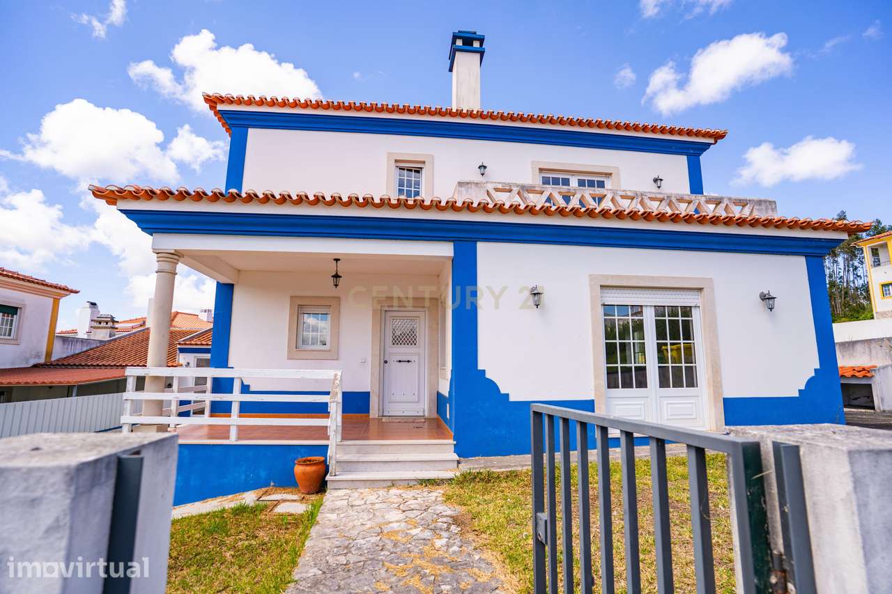 Moradia T4 na Vila de Gaeiras, Óbidos - Grande imagem: 2/54