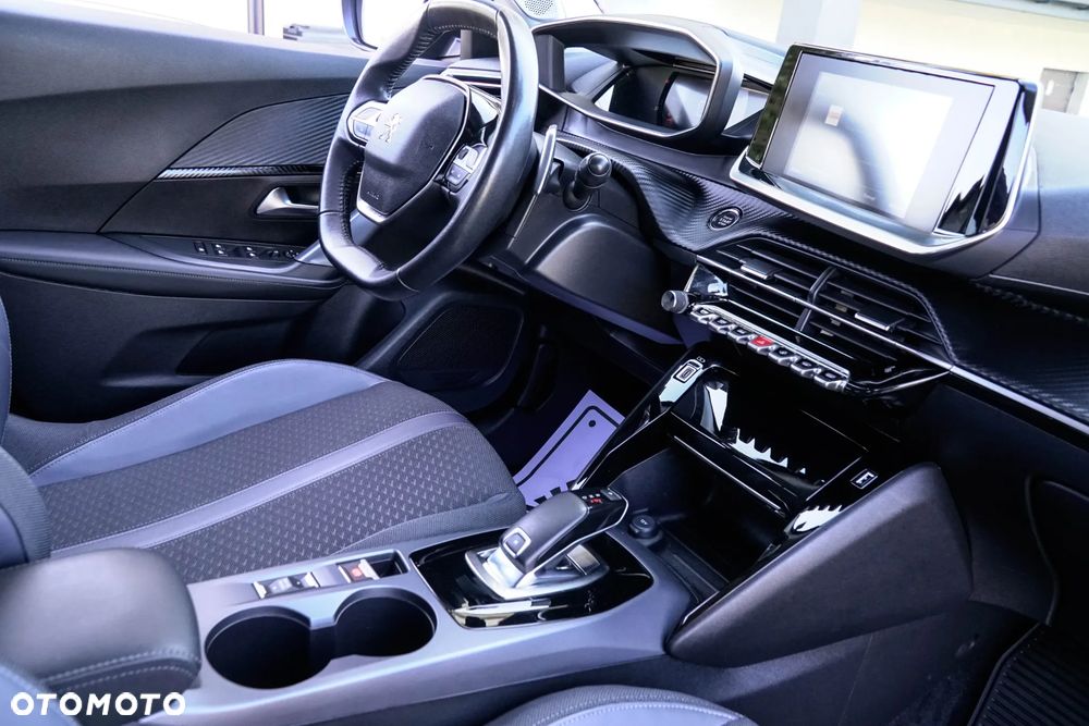 Peugeot 2008 1.5 BlueHDi Allure S&S EAT8 - 19