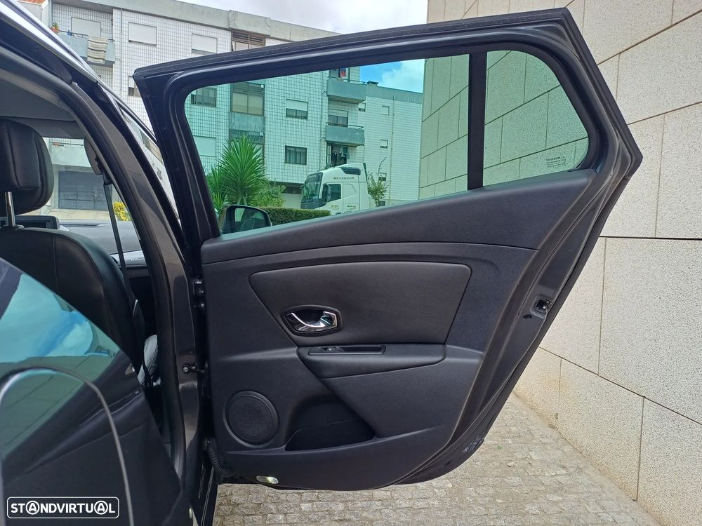 Renault Mégane Sport Tourer 1.5 dCi GT Line CO2 Champion - 37