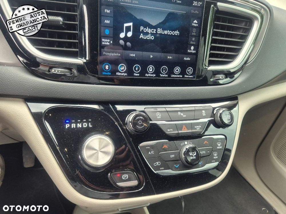 Chrysler Pacifica - 26