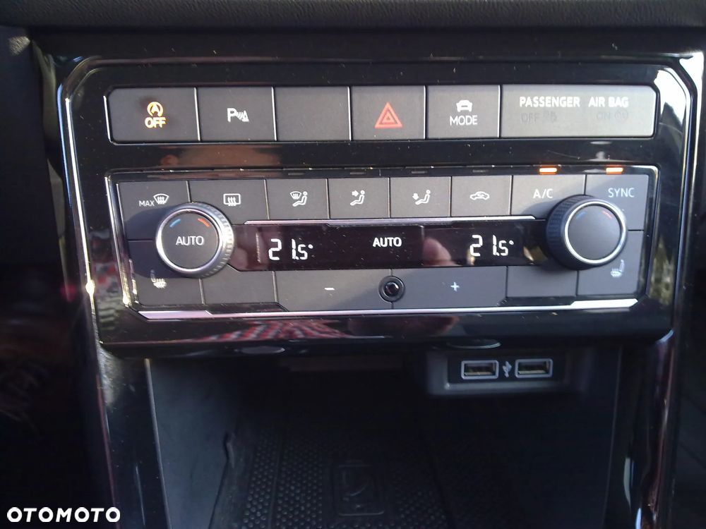 Volkswagen T-Cross 1.5 TSI OPF DSG R-Line - 28