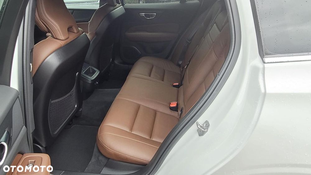 Volvo V60 D4 AWD Geartronic Inscription - 27