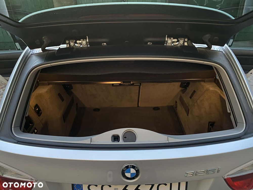 BMW Seria 3 325i - 14