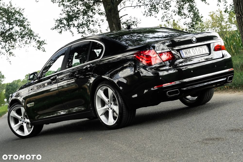 BMW Seria 7 750i xDrive - 5