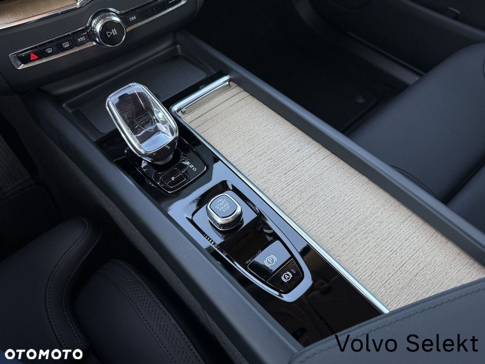 Volvo XC 60 B5 B AWD Plus Dark - 15