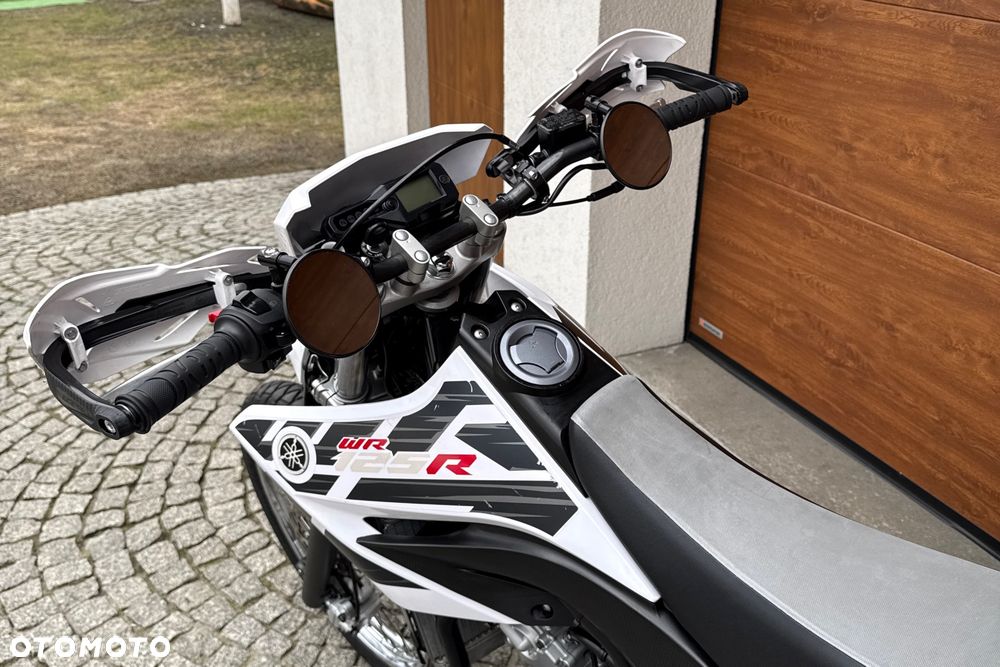 Yamaha WR - 25
