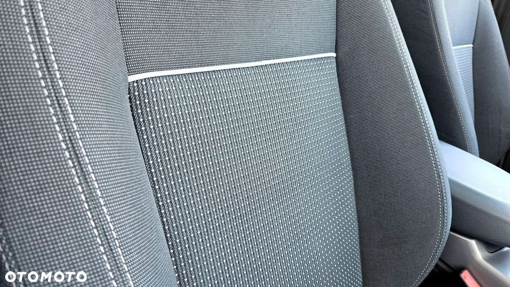 Ford C-MAX 2.0 TDCi Titanium - 17