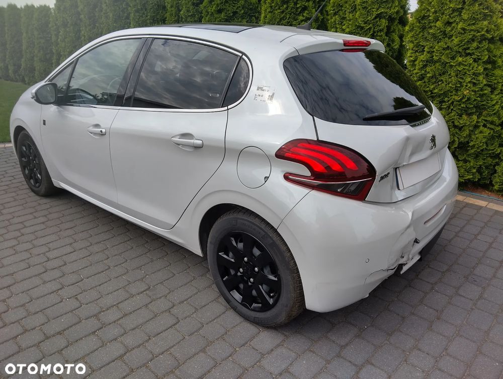 Peugeot 208 PureTech 82 Start & Stop Style - 4