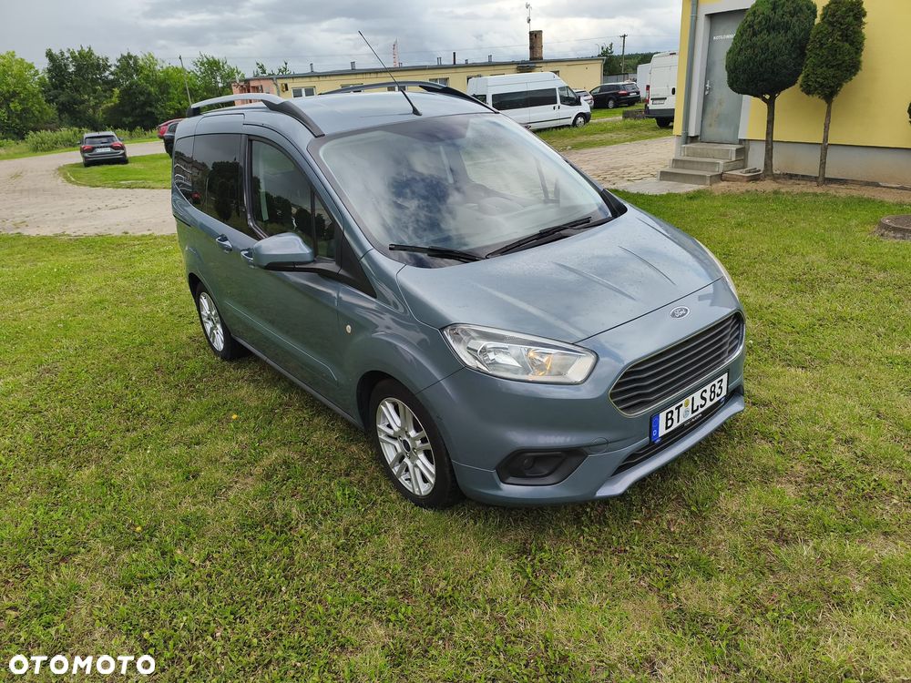 Ford Tourneo Courier 1.0 EcoBoost S&S Titanium - 10
