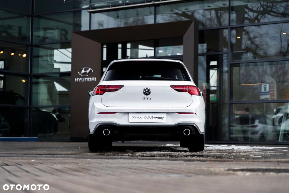 Volkswagen Golf - 16